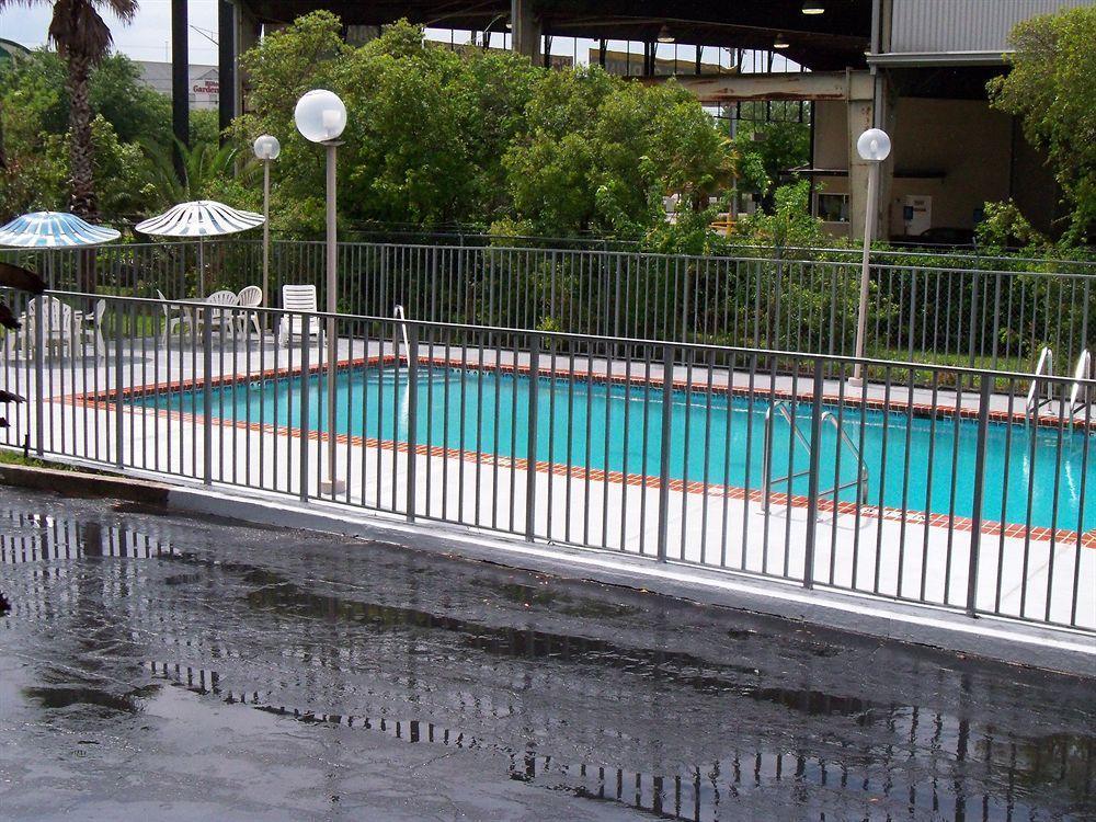 Jax Airport Hotel Jacksonville Exterior foto